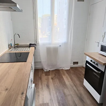 Proche Centre / 3 Apartament